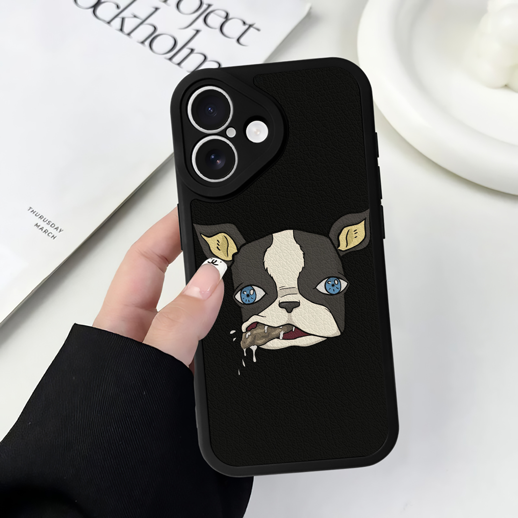 （画像用） ジョジョの奇妙な冒険 イギー JoJo's Bizarre Adventure Iggy 【iPhone 16シリーズ対応】シリコンスマホケース（レザー調） 材質：シリコン